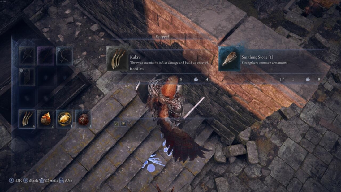 Gameplay aus „Elden Ring Nightreign“, das einen Charakter auf Steinstufen zeigt, mit Inventargegenständen wie ‚Kukri‘ und „Schmiedestein [1]“ auf dem Bildschirm.