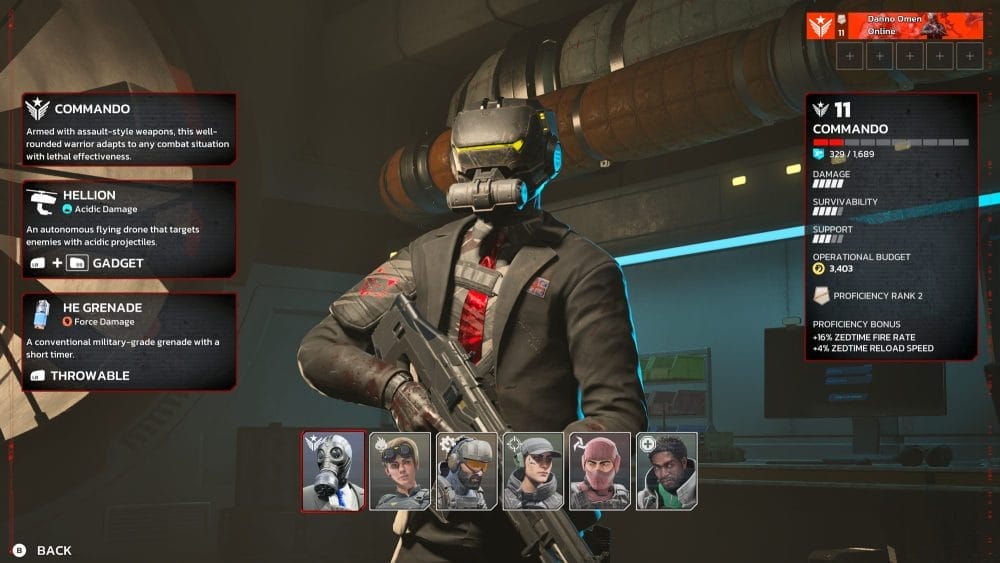 Charakterbildschirm aus Killing Floor 3 mit einem Soldaten der Kommandoklasse in taktischer Ausrüstung mit einem Gewehr, mit Statistiken und Fähigkeiten, darunter das Hellion-Gadget und Granatenoptionen.