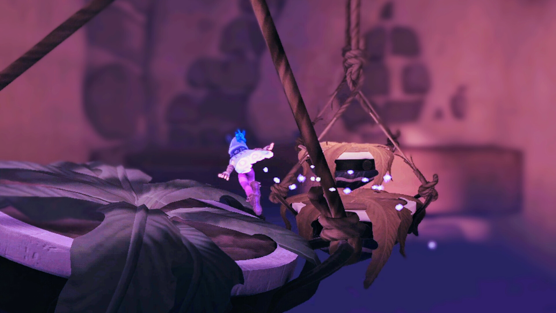 Figur in lila Klamotten springt in einem schummrigen Steinbau neben einer großen Holzrolle mit Seilen, Szene aus dem Spiel Elusive