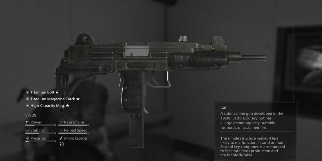 Submachine gun with short barrel and folding stock, accompanied by text with technical specifications and description.