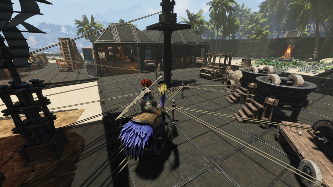 Dritte-Person-Perspektive auf eine Spielfigur mit rotem Haar und blauer Feder am Sattel, die auf einem großen Vogel auf einem hölzernen Plattformgelände mit Seilen und Palmen sitzt